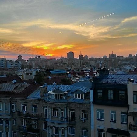 Mansard Apartment Antonovicha 4 Kiev Eksteriør billede