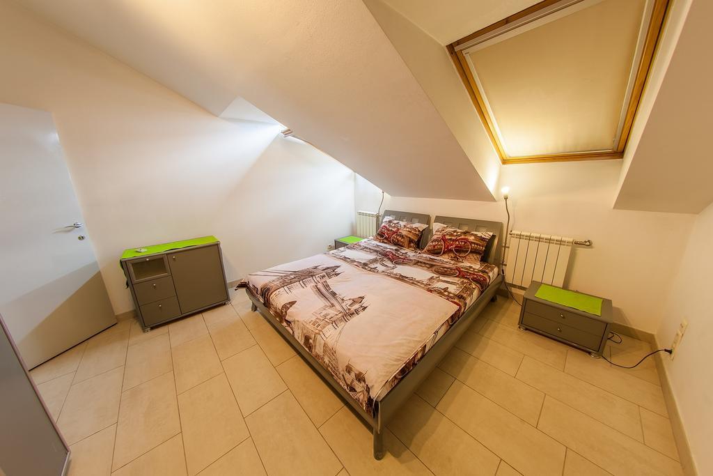 Mansard Apartment Antonovicha 4 Kiev Eksteriør billede